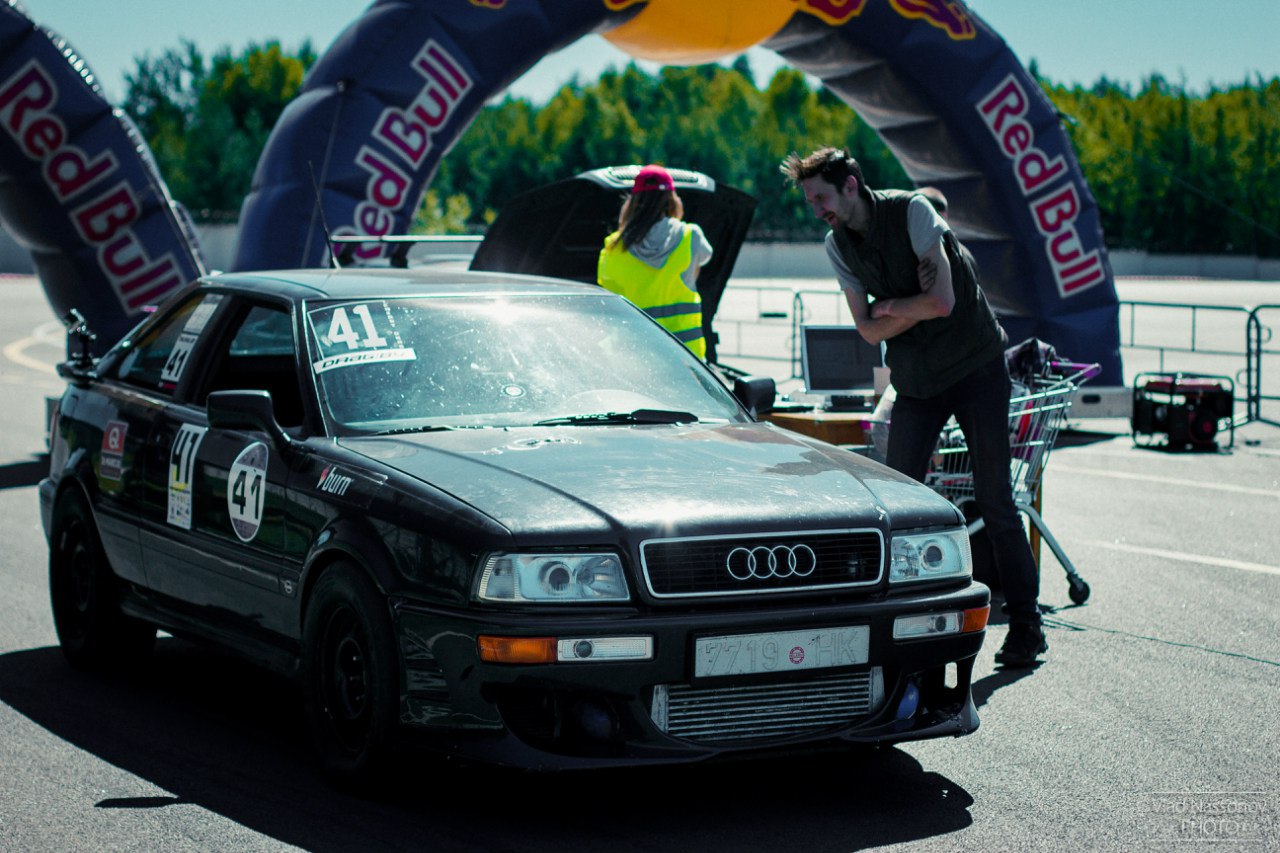 Мировой рекорд на Audi S2 Street установил Белорус- Кот Николай проехав 1/4 мили за 9,880 с.